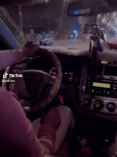 Driving in Snowy Conditions: Tips for Nighttime Safety