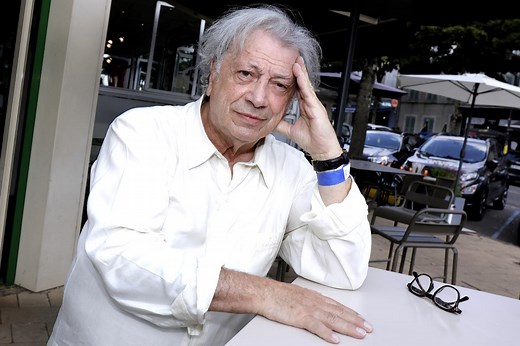 Hervé Vilard : les deux femmes qu’il a aimées ont connu un destin tragique