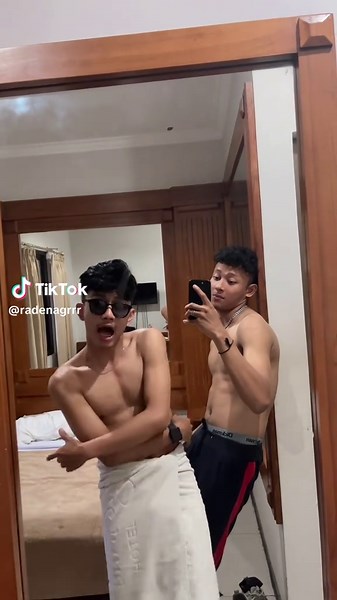 Neng Godain Kita: Raden dan Teman-temannya