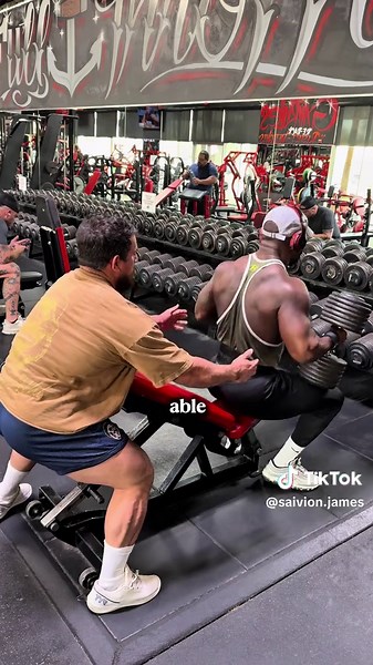 Be good at pull ups AND everything else in the gym #gym #gymmotivation #pullups #pulluporshutup #explorepage✨