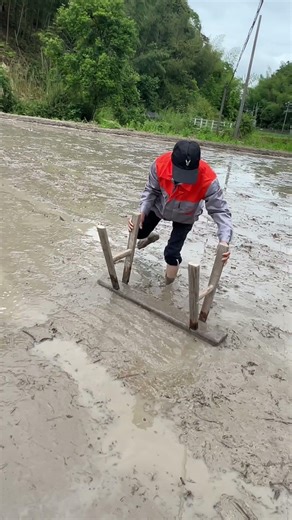 A handful of homemade wooden rake can do it. What other tricks do you know?