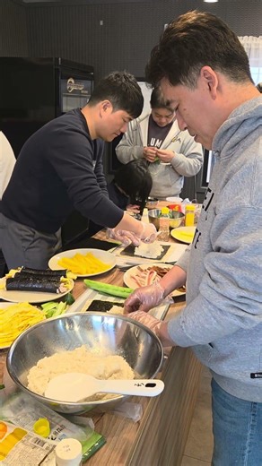 김밥 마는 Man of God