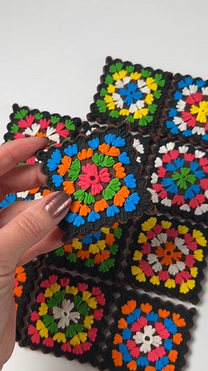 54K views · 838 reactions | I've crocheted soo many granny squares over the years! These cookies are actually very simple to make and I think they really look like a crocheted blanket when you put them all together! The full tutorial and recipes to make them yourself are in the Cookie Art Club. #decoratedcookies #royalicingcookies #crochet #crafts #sweetambscookies | SweetAmbs | Facebook