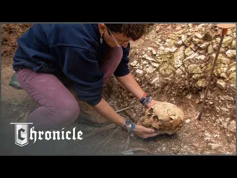 Archeologists Excavate An 4,000-Year-Old Bronze Age Burial Mound