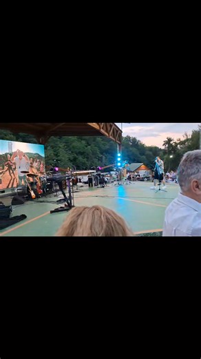 Pyramid Dance A rap song about the Bosnian Pyramid. This group of young girls even created their own choreographed dance moves. How sweet is this man. I just love the vibe here. ❤️❤️❤️ | Michael Tellinger