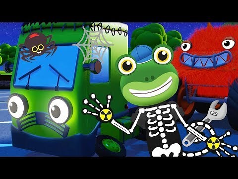 HALLOWEEN With Gecko! Baby Truck! Trick or Treat! | Gecko's Garage | Learning For Kids