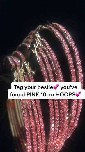 Share with your bestie🥰 10cm oversized hoop earrings. Only at JENEVASHEART.COM . . . . . . . . . . #hoopearrings #blackgirltiktok #ilikepink🎀 #ilikepinkcolour #baddietiktok #jewelryforyourpage #affordablethings #pinkeverything💖
