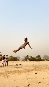 Flying 🦅🦅 | Momo acro