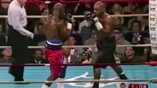#EvanderHolyfield#FullFightHighlights On September 19, 1998, boxing fans witnessed a world-class clash as Evander “The Real Deal” Holyfield (35–3) faced Vaughn “Shake & Bake Vicious” Bean (31–1) for the WBA and IBF heavyweight titles. Billed as "The Power and the Glory", this high-stakes bout delivered elite skill, grit, and drama from start to finish. Holyfield’s experience met Bean’s hunger in a gripping battle that defined 90s heavyweight boxing. Watch the full fight highlights in HD and reli