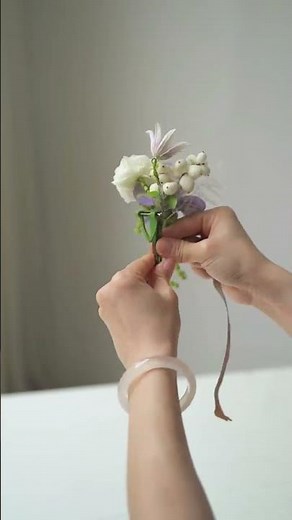 Corsage Making Tutorial Just a few simple steps and a niche simple and elegant corsage is