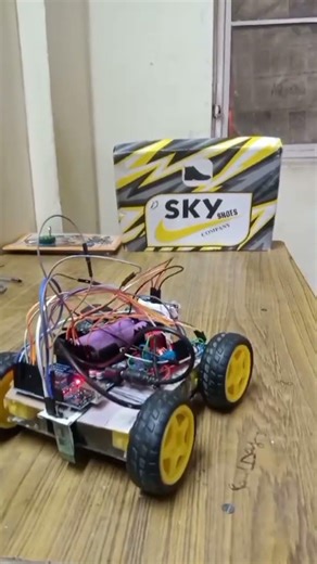Robo Car || Smart car with IR and ultrasonic sensor|| Arduino uno #smart car #Arduino project।।
