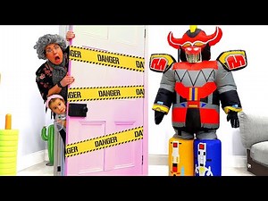 Ruby and Bonnie play with Robot Toy