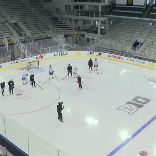 “I don’t care about the drill. The drill means nothing to me. It’s about all the key components of the drill.” Detroit Red Wings Skills Coach Dwayne Blais breaks down the skills needed to play with pace. WATCH: https://hubs.la/Q02Htg_y0 | The Coaches Site