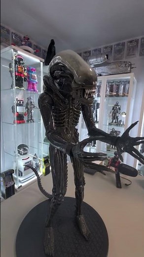 Neca 1/4 scale Alien Big Chap.
