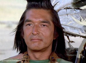 Dansar med vargar-stjärnan Graham Greene har dött