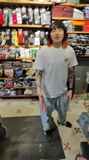 okjuskiii (@okjuskiii)’s video of the grinch voice actor