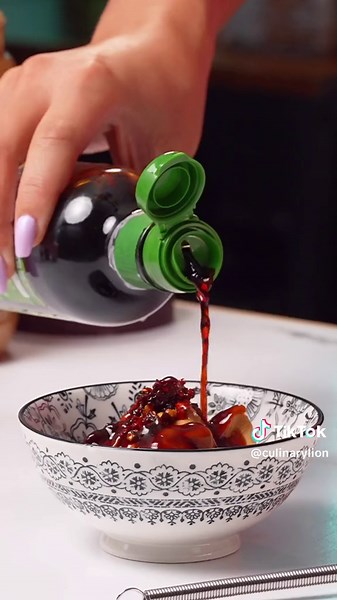 Easy Peanut Dipping Sauce for Spring rolls!! #peanutsauce #springrolls #dippingsauce #springrollsauce #peanutdippingsauce