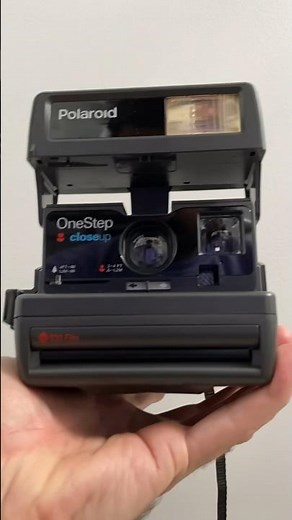 Polaroid OneStep Close Up 📸 LOADING FILM