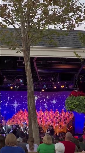 CANDLELIGHT PROCESSIONAL | EPCOT FESTIVAL OF THE HOLIDAYS | Walt Disney World