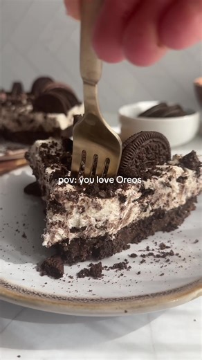 No bake Oreo cheesecake can cure the blues ! Ingredients For the Crust 24 oreos 5 tbsp melted, unsalted butter For the Filling 16 oz cream cheese, softened 3/4 cup powdered sugar 1 tsp vanilla extract 1 1/4 cups heavy whipping cream 12 Oreo cookies, crushed folded into the filling extra Oreos for topping Instructions Blitz Oreos into fine crumbs using a food processor (or crush in a zip-top bag with a rolling pin). Mix with melted butter until the texture is like wet sand. Press into the bottom 