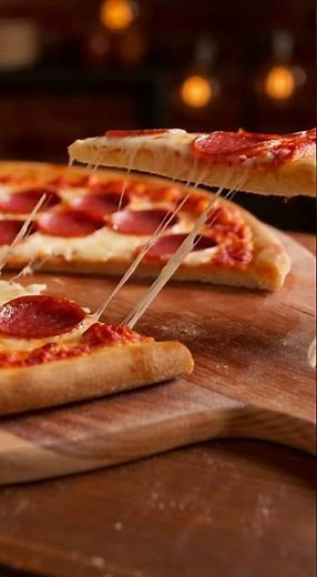 The MOST Satisfying Cheese Pull 🍕🔥