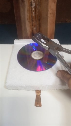 iron hot ball vs CD disk ASMR satisfying