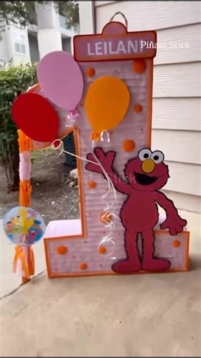 Piñata Stick on Instagram: "Piñata número 1 con temática de Elmo ❤️ #piñataelmo #piñataplazasesamo #piñatastick #piñatasdallas"