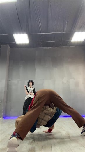 Stranger Things Cosplay: Embracing Byler