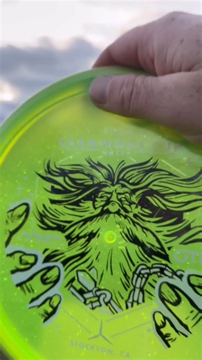 Brook Arnold on Instagram: "#discgolf #axiom #axiomdiscs #gyro #particleproton #hex #championscup #backhand #flex #turnover #placement"