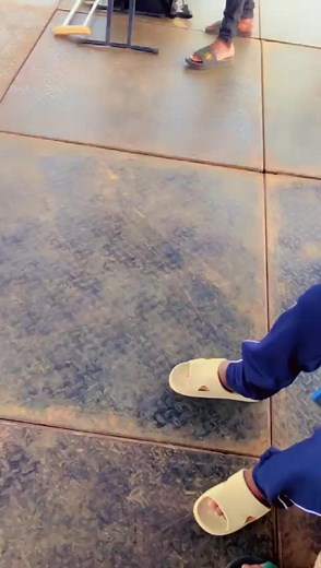 Dj Omega cracking moves