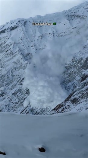 Avalanche Kutwal Valley Haramosh peak 7409m#mountains #adventure #avalanche #expedition #himalayas