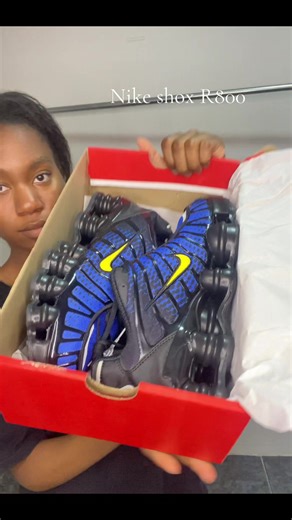 Ultimate Guide to Nike Shox R800 Sneakers