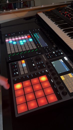 The perfect combo #push2 and #maschineplus | Matthew S