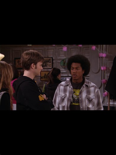 Season 2 Episode 12 - The Incredible Shrinking Group #whatilikeaboutyou #sitcom #2000s #tvshow #nostalgia