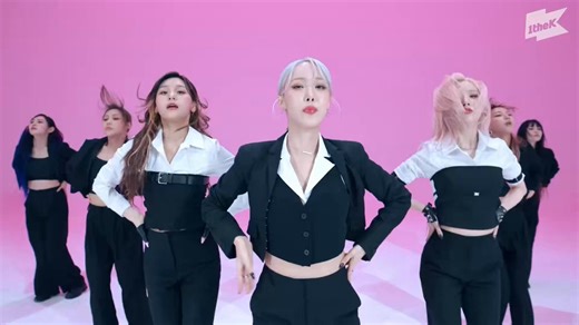 elas não tem sorte com empresa né? gfriend tirou a source music da falência e mesmo assim foram chutadas pós aquisição da hybenão desistiram, debutaram novamente como trio viviz, tiveram um mega hit em 2023 e mesmo assim foram mal agenciadas SÉRIOOO