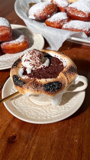 the pairing of my absolute dreams 🥹 the beignets are everything you want them to be — golden and crisp on the outside, slightly chewy at the edges, soft and pillowy in the center, and covered in a thick layer of powdered sugar that melts as soon as they’re warm ☁️ and the French hot chocolate?!! thick, rich, velvety, and deeply chocolatey…the kind that honestly feels luxurious with every sip 🍫 topped with marshmallow fluff, homemade whipped cream, and chocolate shavings, it becomes the perfect