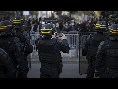 French lawmakers give the green light to controversial global security bill