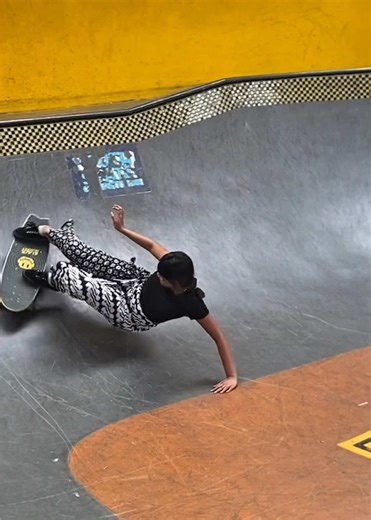Surfskating Style: Mastering Batik Designs on Boards