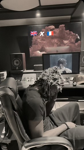 Jay on Instagram: "Freestyle 🇬🇧x🇫🇷"