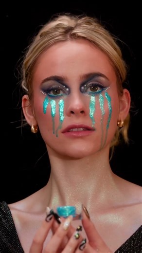 Ready for some haunted glam? 👑💧