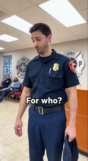 Parrot Guards The House Like A Security System!