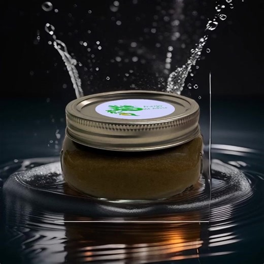 Energy Sea Moss Gel- Original Indulge your senses with our Original Energy Sea Moss Gel, a luscious blend crafted from Wildcrafted North Atlantic tidepool purple Chondrus Crispus and a whisper of Bladderwrack. This exquisite elixir captures the very essence of the vibrant North Atlantic Ocean, infusing each spoonful with the ocean's invigorating energy to elevate your wellness journey. Imagine this nutrient-rich superfood as your daily ritual—a decadent teaspoon seamlessly woven into your meals,