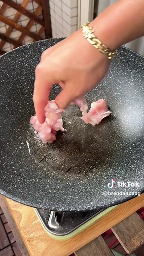 MALAYSIAN-STYLE HOKKIEN MEE 🇲🇾🥢 One of my favourite noodle dishes from the streets of KL that’s super easy to make at home! - 500g hokkien noodles (see note below) Sauce - 1 1/2 tbsp light soy sauce - 1 1/2 tbsp oyster sauce soy - 2 tbsp dark soy sauce - 1 tbsp white sugar - ½ tbsp cornstarch - ½ cup water Stir-fry - Neutral oil, to cook - 250g pork belly, thinly sliced - 2 cloves garlic, finely chopped - 10 - 12 prawns, peeled, deveined - 1 cup wombok (Chinese cabbage), thinly sliced - 1 bun