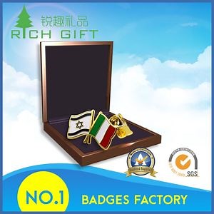 [Hot Item] High Quality Custom National Flag Badges for International Conference Souvenir