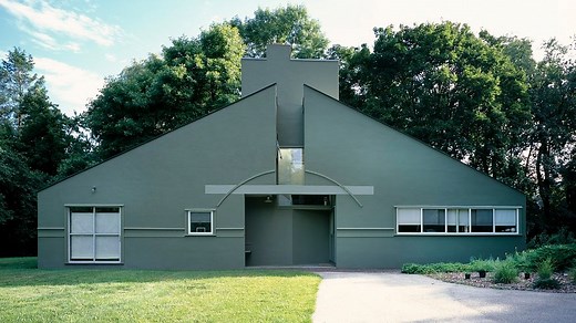 These 5 Robert Venturi Buildings Will Change Your Mind About Postmodernism