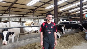 [LELY RECRUTE] Partout en France, nos Lely Centers sont à la recherche de leurs futurs monteurs installateurs et techniciens de maintenance 👩‍🔧🔧 𝘗𝘰𝘭𝘺𝘷𝘢𝘭𝘦𝘯𝘤𝘦, 𝘳𝘦𝘭𝘢𝘵𝘪𝘰𝘯 𝘤𝘭𝘪𝘦𝘯𝘵, 𝘰𝘳𝘨𝘢𝘯𝘪𝘴𝘢𝘵𝘪𝘰𝘯, 𝘢𝘶𝘵𝘰𝘯𝘰𝘮𝘪𝘦, … Et si votre prochaine expérience professionnelle était chez Lely ? 😄 𝗔𝗹𝗼𝗿𝘀 𝘃𝗼𝘂𝘀 𝗮𝘂𝘀𝘀𝗶, 𝗿𝗲𝗷𝗼𝗶𝗴𝗻𝗲𝘇 𝗹'𝗲́𝗾𝘂𝗶𝗽𝗲 ! Retrouvez toutes nos offres sur https://www.lely.com/fr/postes-libres/ | Lely