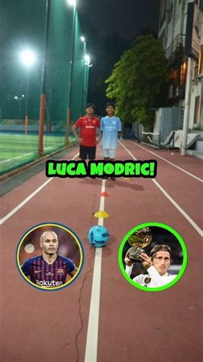 Football ⚽ Horserace 🐴 with Real Madrid + FC Barcelona! #realmadrid #barca #laliga #football #shorts