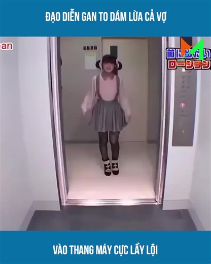 Thi Đấu Thang Máy Cực Hài Hước với Các SAO Nữ