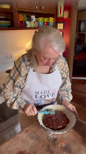 Pie Paw Pie Crust- Easy , Easy,Easy ! You probably have all these ingredients in your kitchen right now. https://bit.ly/BrendaFeb23 I’m serious. You can and should make this pie crust and put this filling in it today. Then all you have to do is enjoy. White Lily Baking #whitelilybaking #whitelilybakingpartner #CookingwithBrendaGantt @priesterspecans #PriestersPecans #priesterspecanspartner #CookingwithBrendaGantt | Cooking with Brenda Gantt