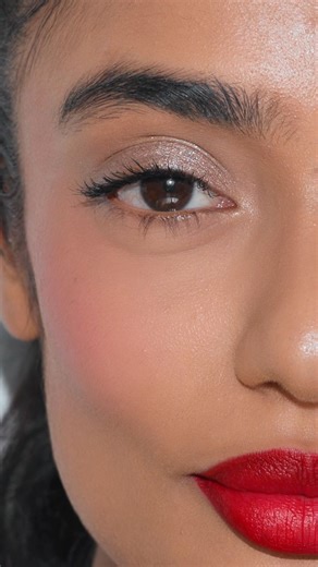 Vincent Ford on Instagram: "Red Lipstick Tips @lisaeldridgemakeup Seamless Skin Foundation in shade 21 Enhance and Define Lip Pencil in Ribbon True Velvet Lip Colour in Velvet Ribbon Liquid Lurex Eyeshadow in Emily Kitten Lash Mascara #redlipstick #redlip #makeuptips"